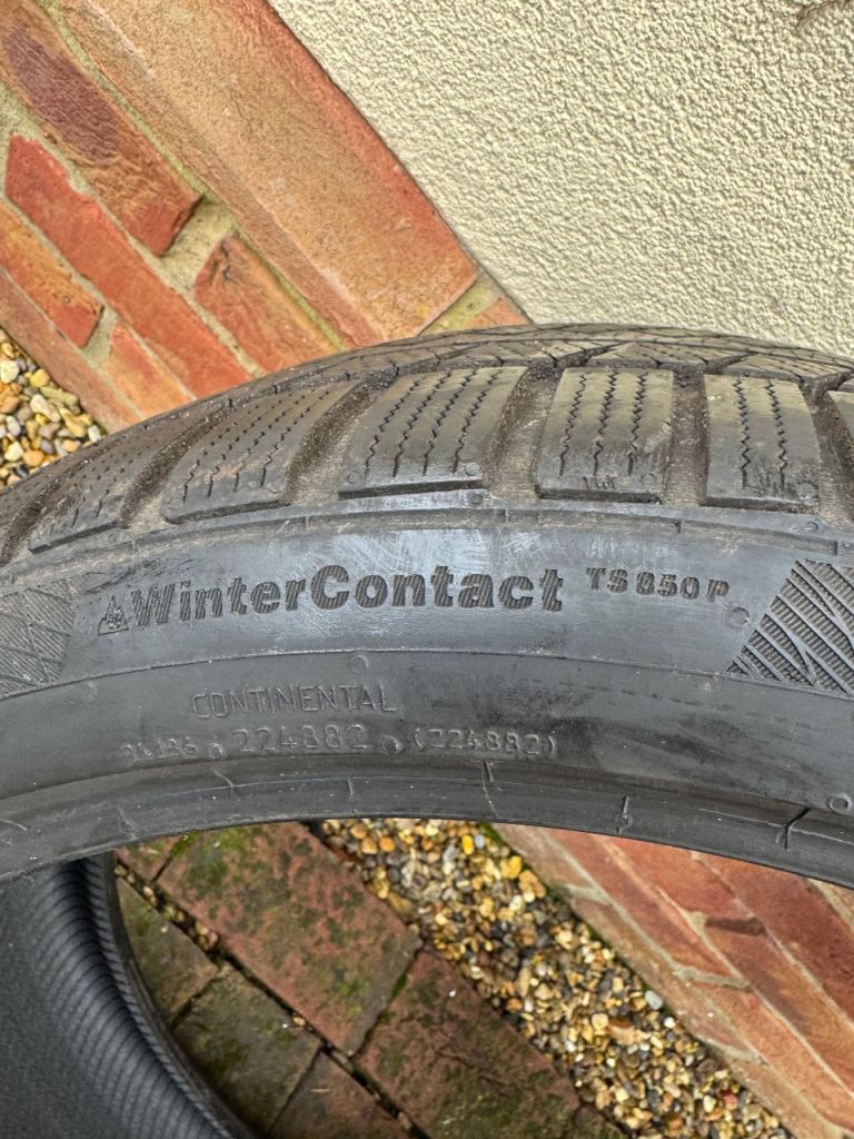 235 35 19 winter tyres Continental Winter Contact TS850P 