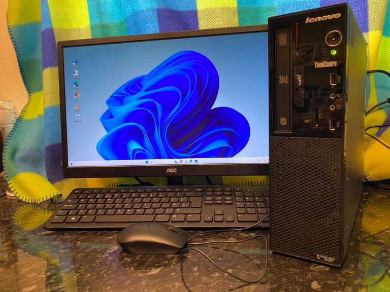 Lenovo computer fully completed 
