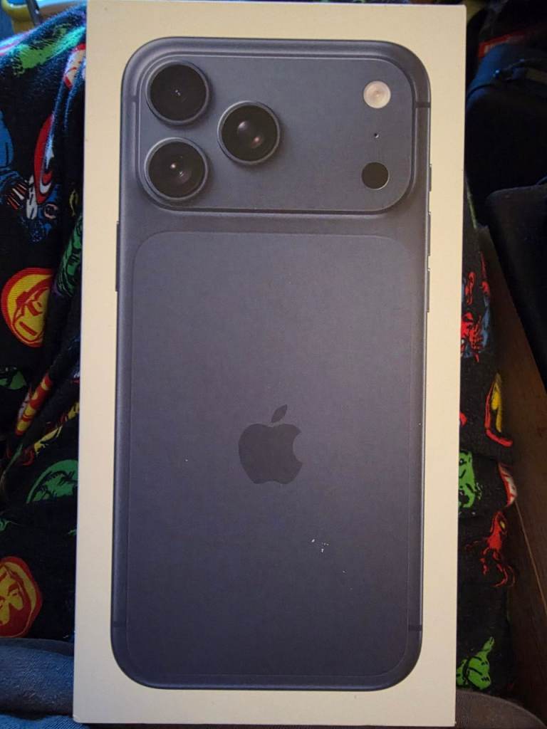 Apple iPhone 17 Pro Max Deep Blue 2TB Unlocked 100% Battery Mint Boxed Receipt