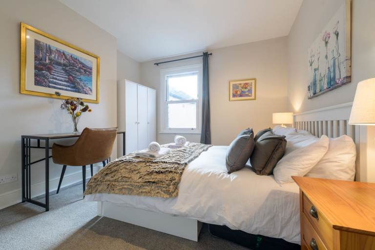 Bromley Room near to Shortlands Station