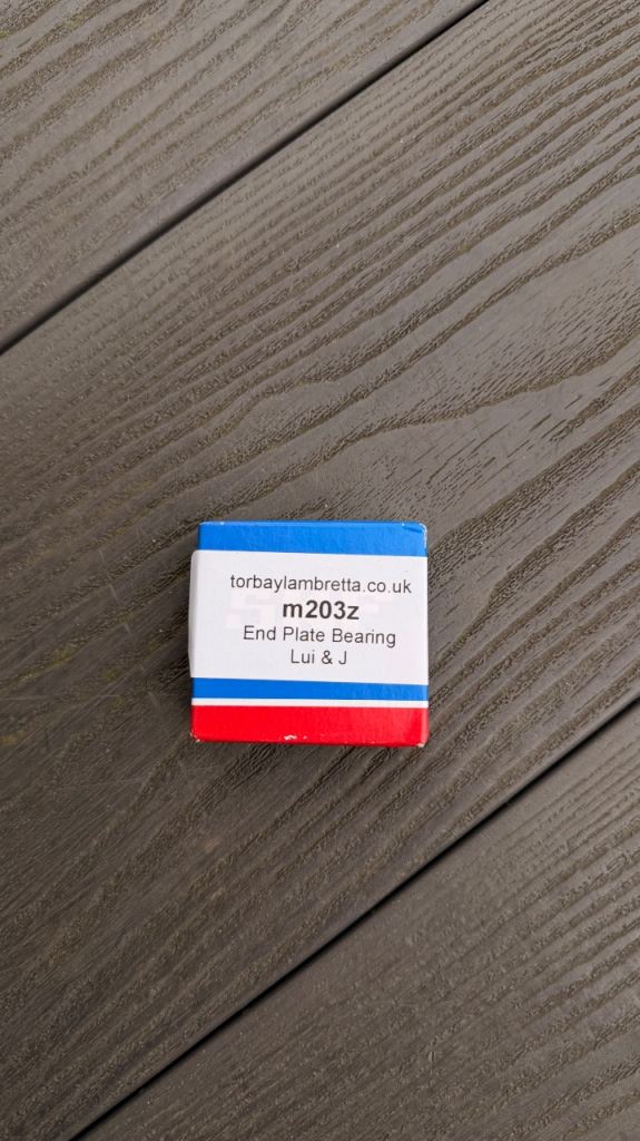 End plate bearing for Lambretta scooters, specifically for Lui & J models