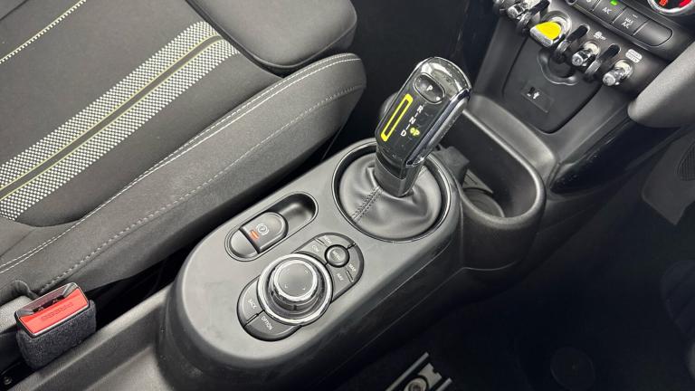 2021 MINI Hatch 135kW Cooper S Level 1 33kWh 3dr Auto HATCHBACK ELECTRIC Automatic