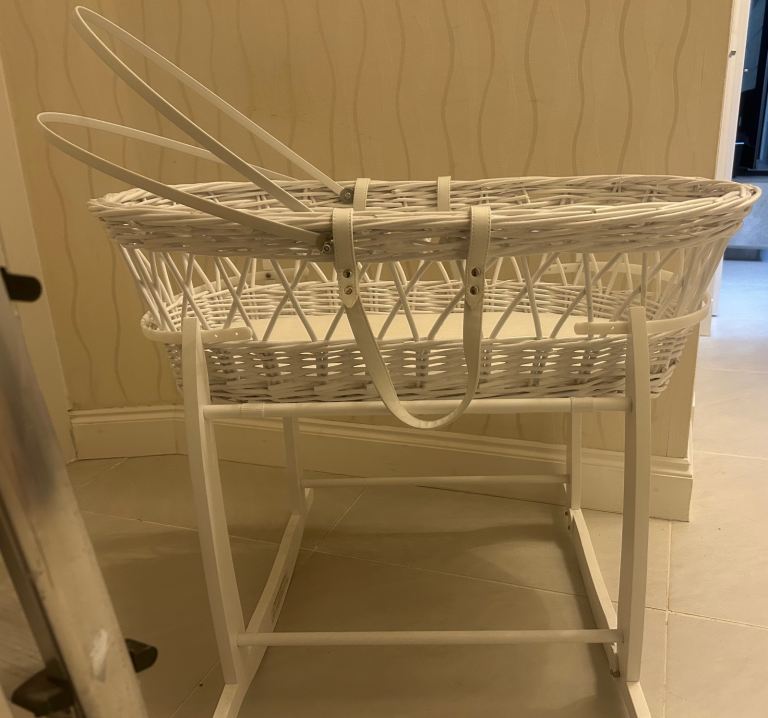 White Wicker Moses Basket with Stand – Good Condition