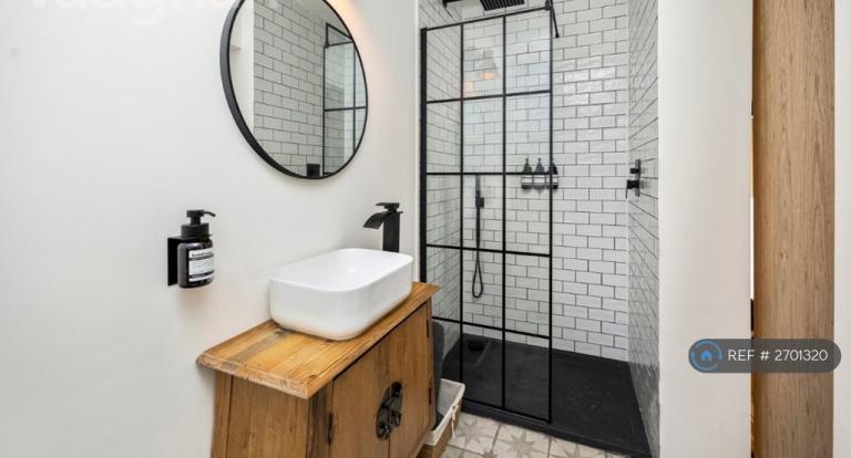 1 bedroom flat in Wakefield Road, Brighton, BN2 (1 bed) (#2701320)