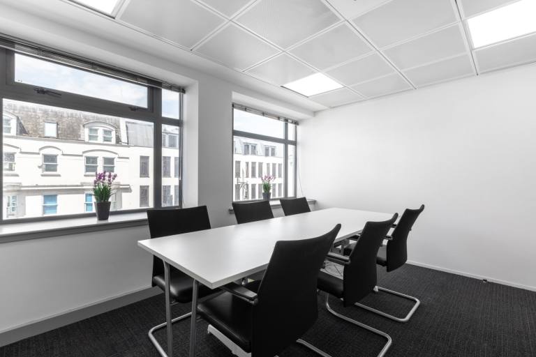 Brighton - BN1 3XF \ Flexible Office Space for 4 Workstations