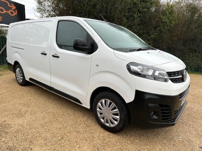 2020 Vauxhall Vivaro 2900 1.5TD DYNAMIC LWB L2 100PS Medium Van Diesel Manual