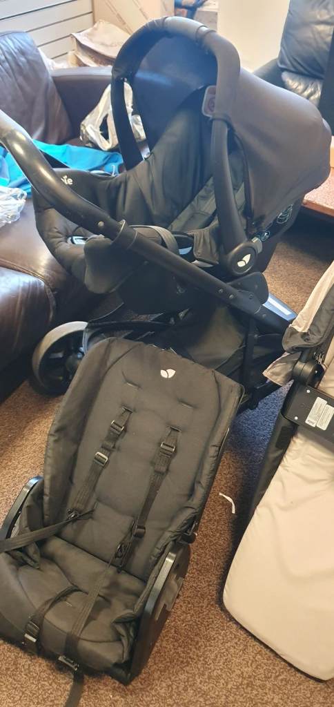 Joie Chrome Deluxe 3-in-1 Travel System Bundl rrp £450
