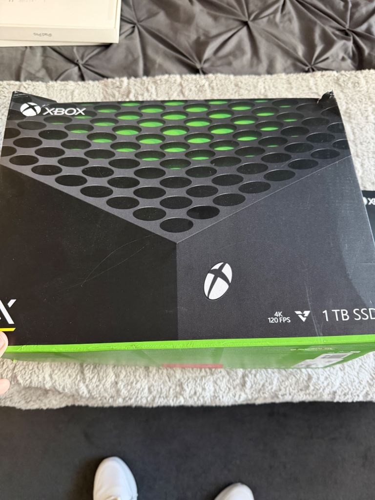 Xbox series x with elite 2 controller boxed