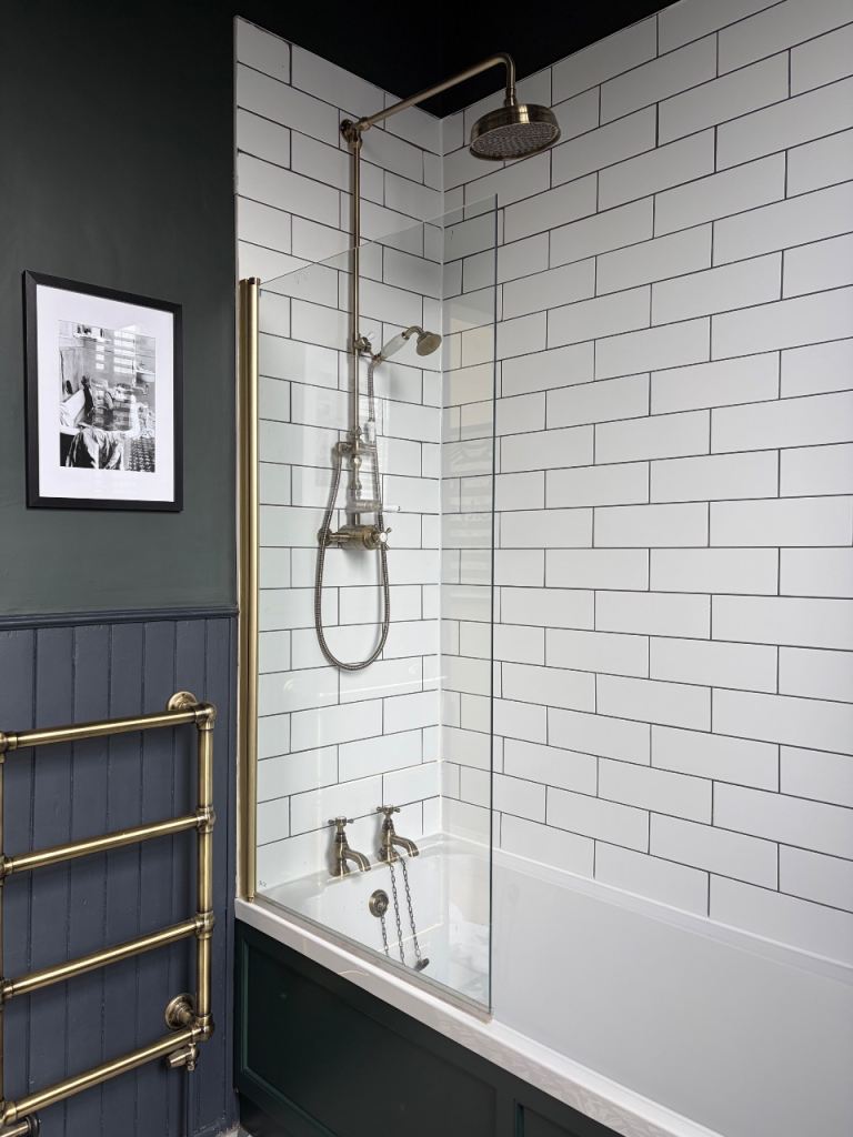 Brushed Brass Pivot Bath Screen – Arezzo – Excellent Condition