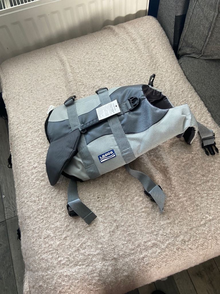 Free dog life jacket 
