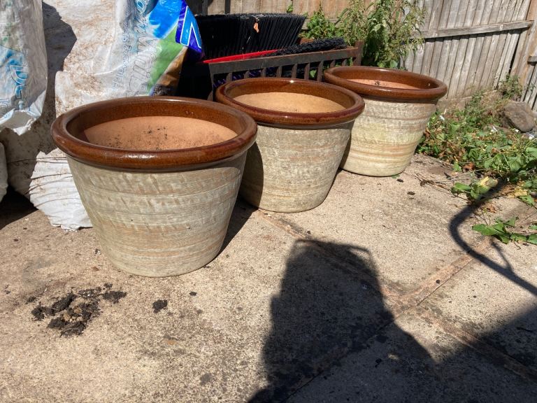 3 MATCHING PLANT POTS