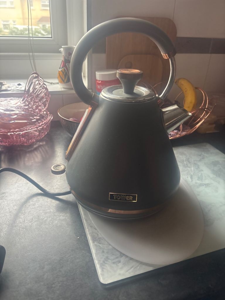 Kettle toaster and free microwave 