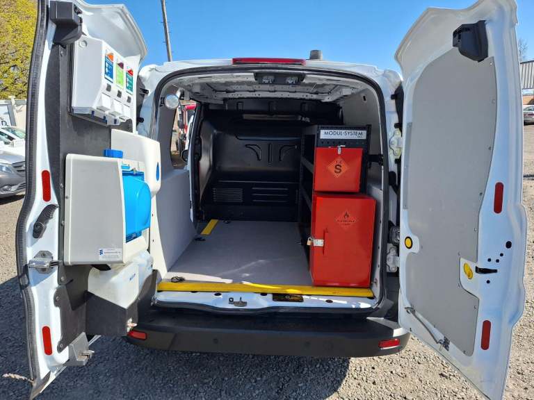 FORD TRANSIT CONNECT 1.5 220 EcoBlue White Manual Diesel 2019