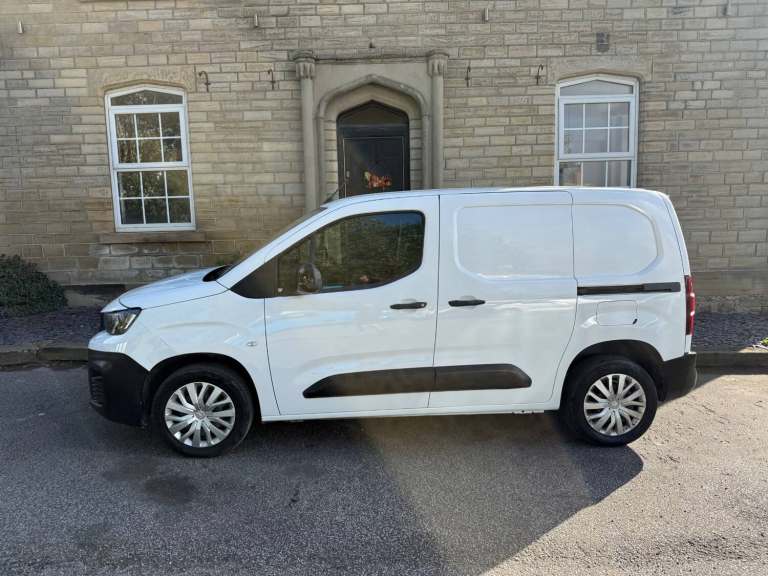 2022 PEUGEOT PARTNER 1000 *Professional Premium 6 Speed gearbox*NO VAT