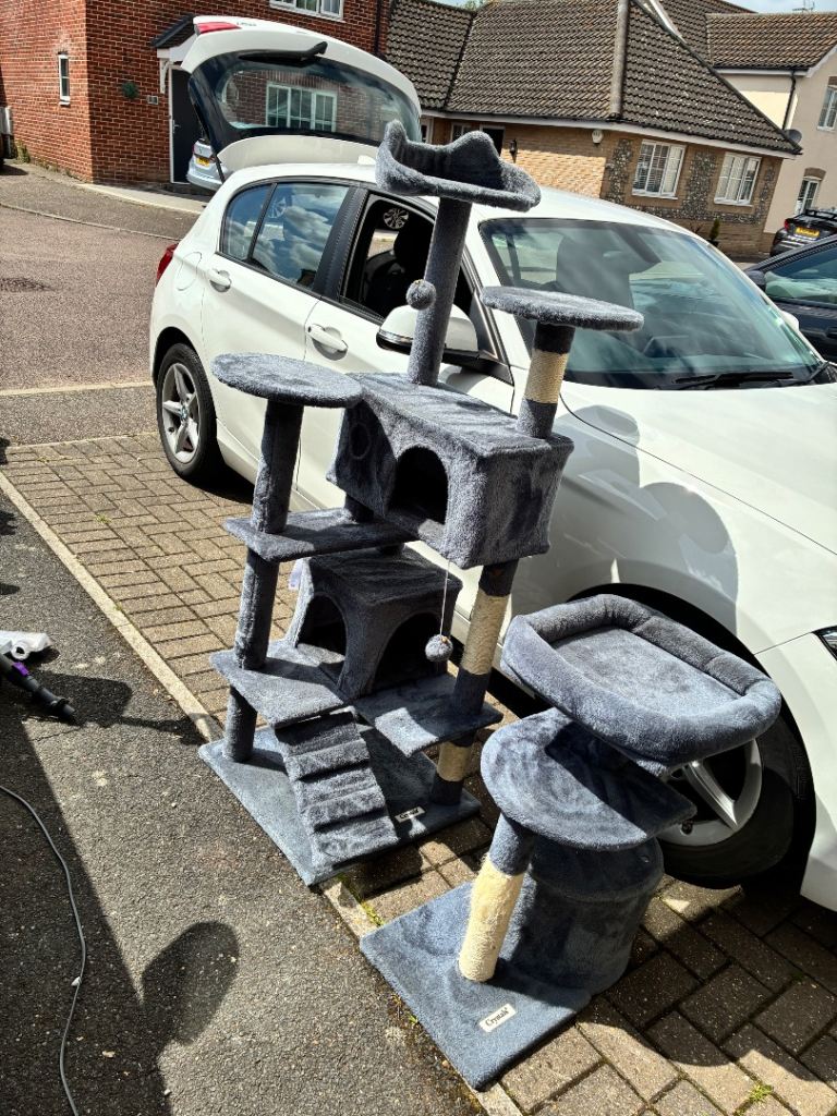 Large cat tree 