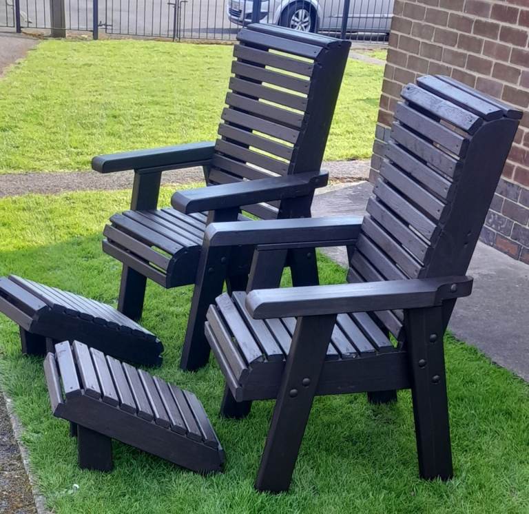 2 CHARLES TAYLOR CHAIRS AND FOOT STOOLS 