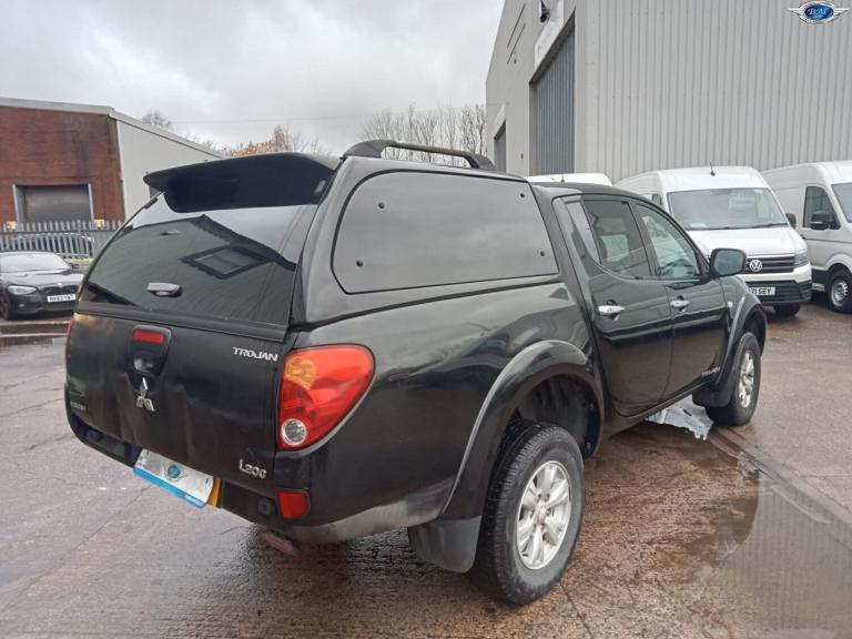 MITSUBISHI L200 2.5 DI-D Trojan Black Manual Diesel 2011