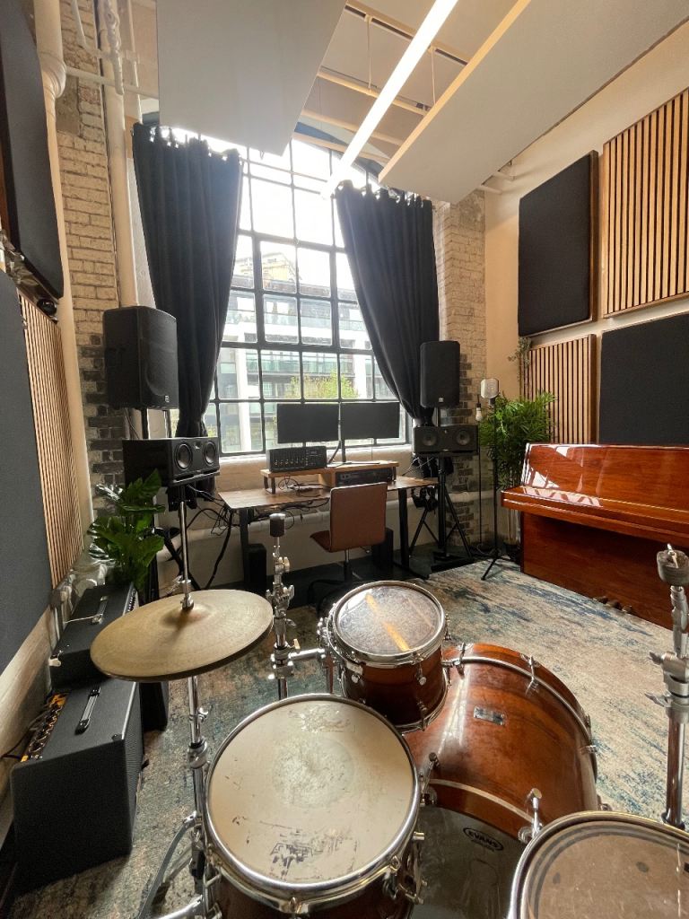 Music Studio Share
