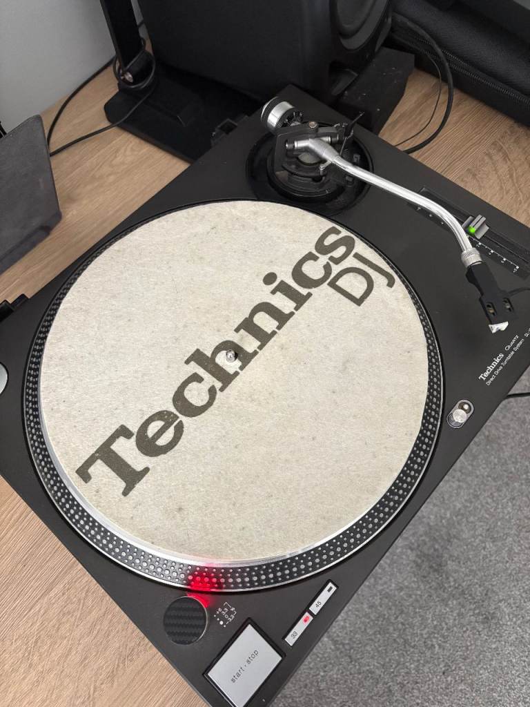 Technics 1210 MK2 Deck