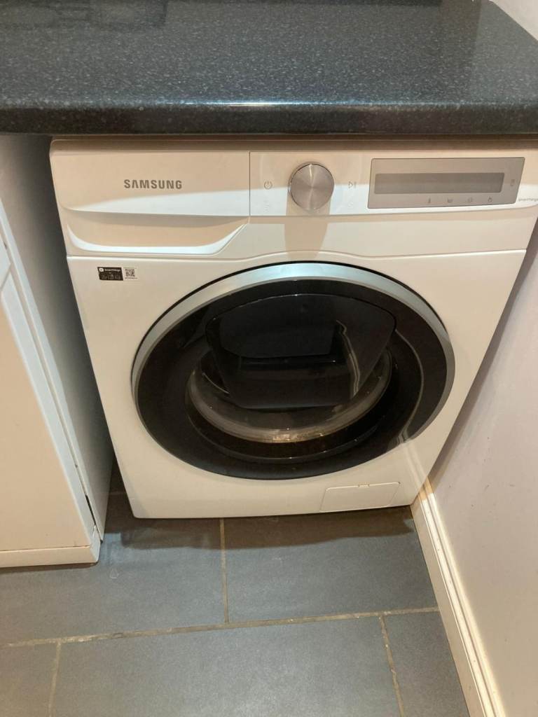 SAMSUNG Series 6 9kg "A" Rated washing machine