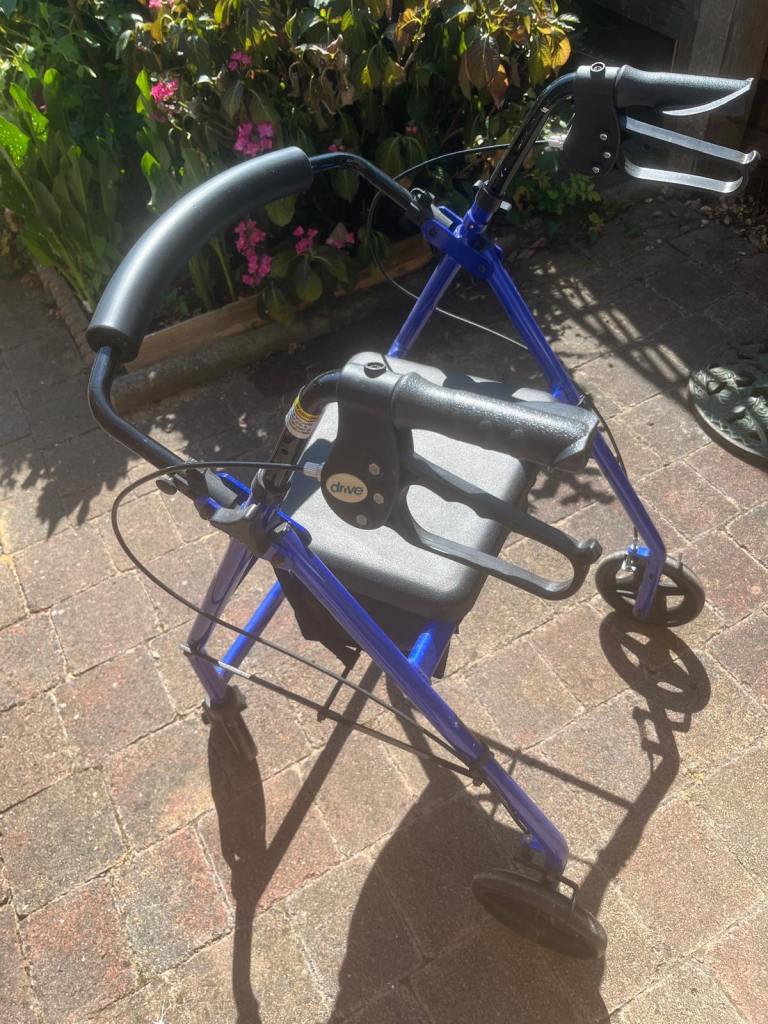 Drive Medical Walker/Rollator with Seat – Blue, Good Condition
