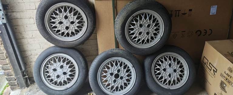 MK IV Ford Escort cabriolet limited alloy wheels