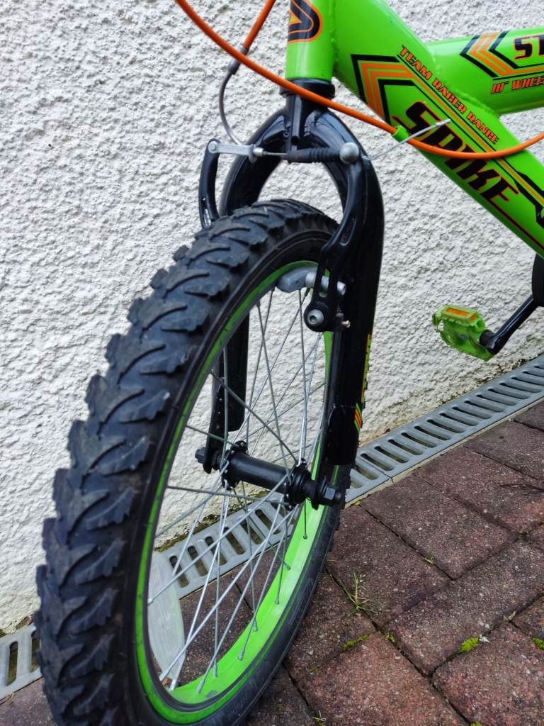 ==SOLD==Kids bike, 18 inch, green, ideal for 4 or 5 year old.