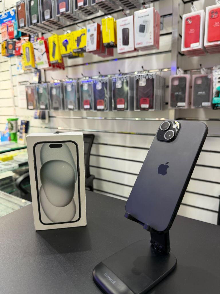 Apple iPhone 15 128GB Black (Unlocked) in Excellent Condition Fully Boxed 90% BH🔋