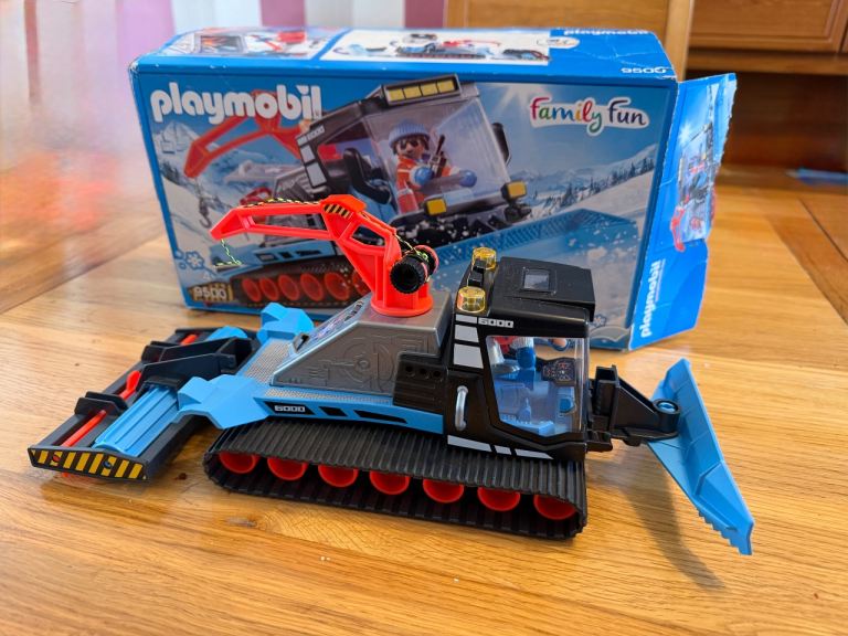 Play Mobil snow plough