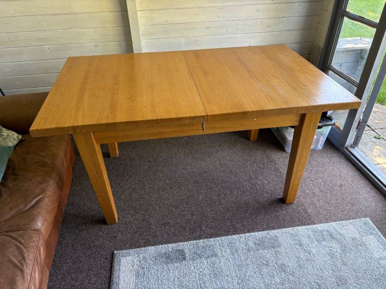 Extending Oak Table 