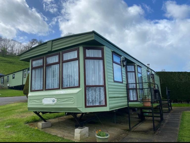 ATLAS OVATION SUPER 37X12 • 2 BED • DG • HEATED • BATH • OFF-SITE