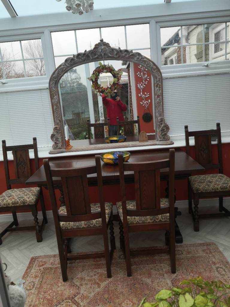 Dinning table and chairs old charm 
