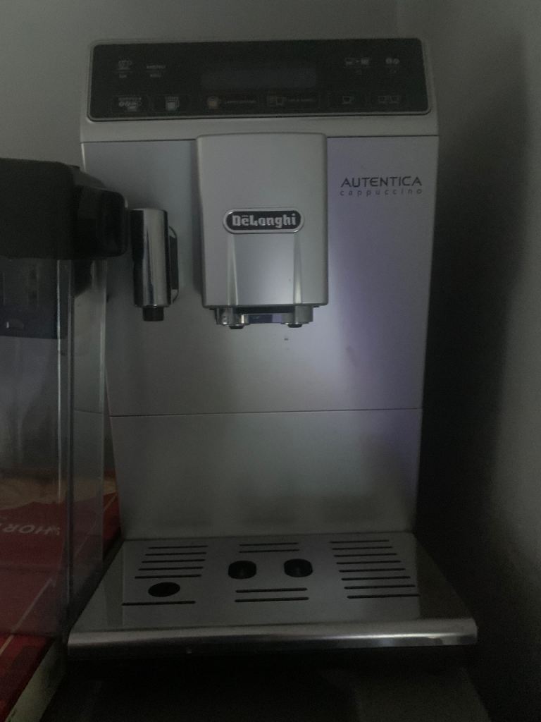 Delongi coffee manchine 