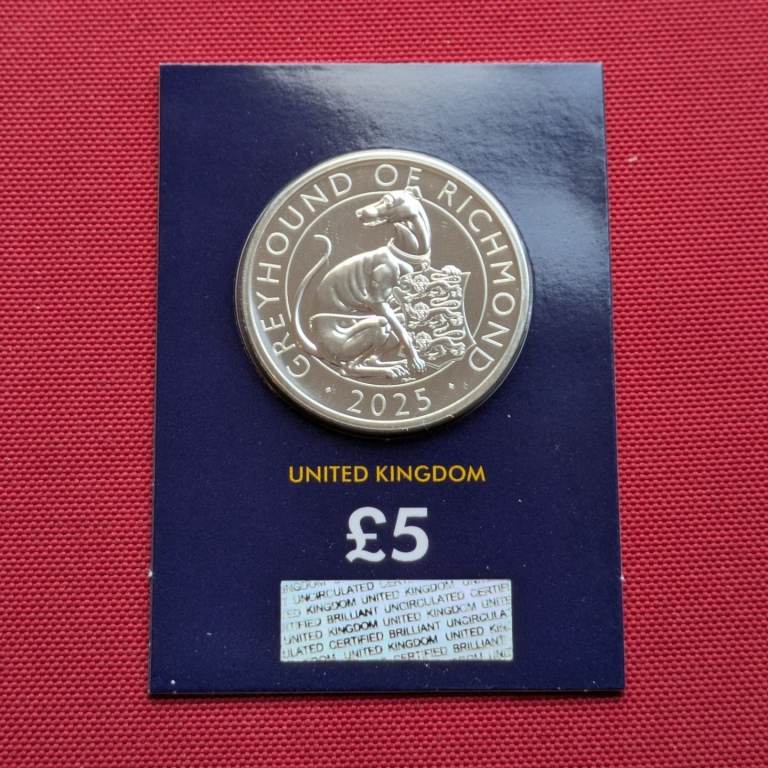 ♥NEW♥ £5 2025 - Greyhound of Richmond - Queen's Beasts uncirculated coin