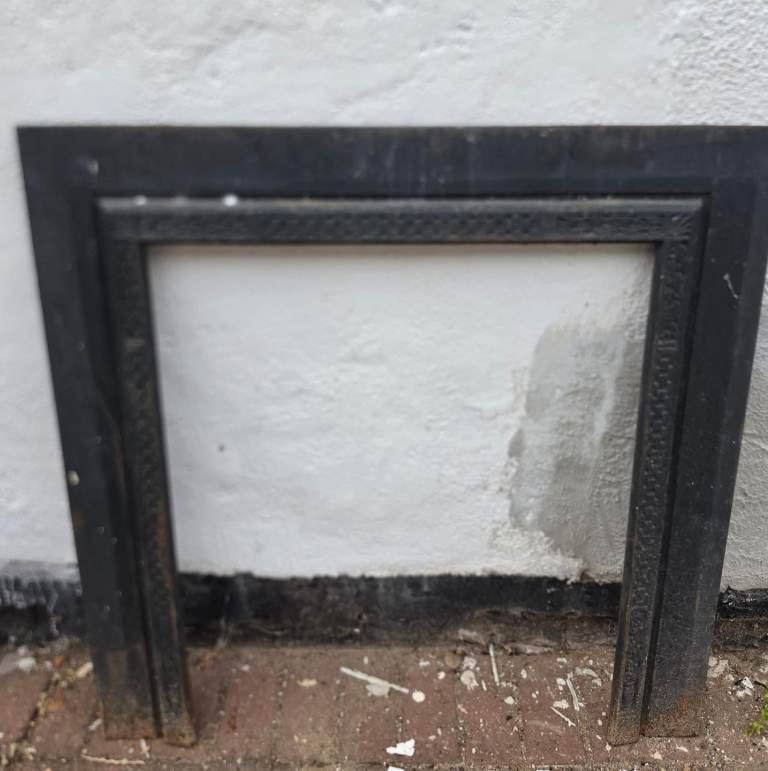 Vintage Cast Iron Fire Surround – Black, Decorative Detail