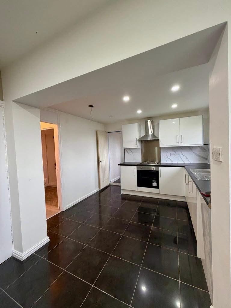 Double Rooms with all bills included great location 
