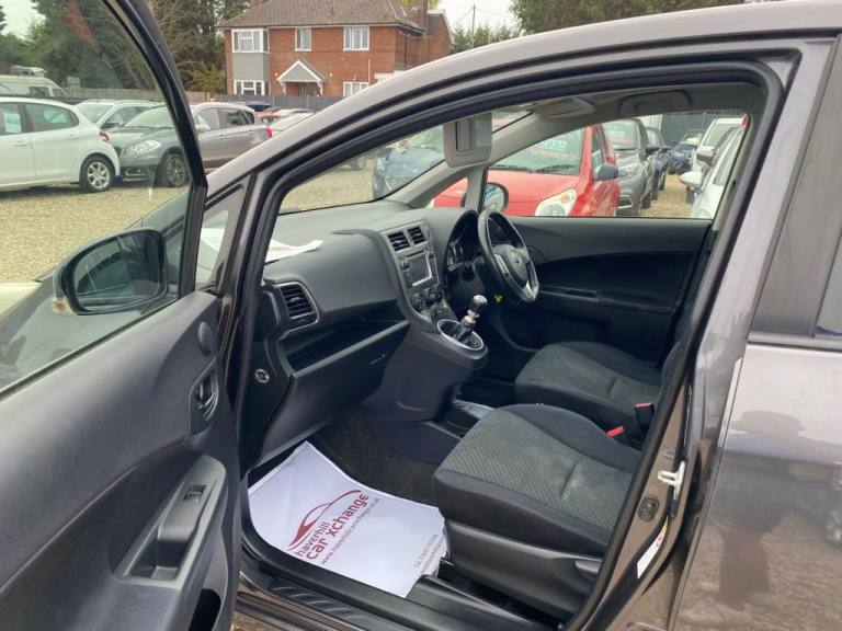 2011 Toyota Verso 1.3l 5d  98 BHP MPV Petrol Manual