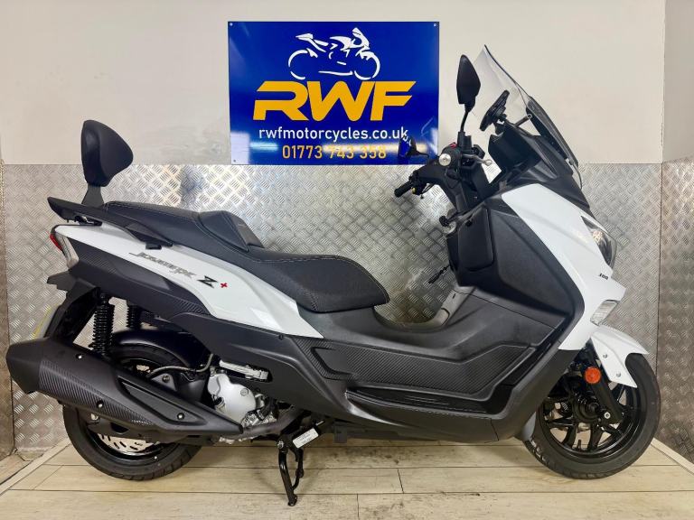 SYM JOYMAX Z PLUS 300, 2023, SUPERB COND, ONLY 3,047 MILES, FULL MOT & SERVICED