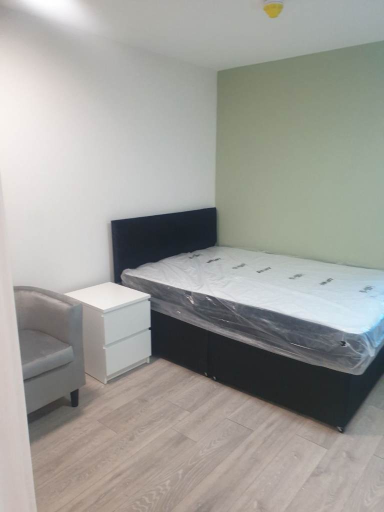 Good Studio Flat to Rent in CV2 Walsgrave Road -  18 mins walk to Cov City Centre / Train Station