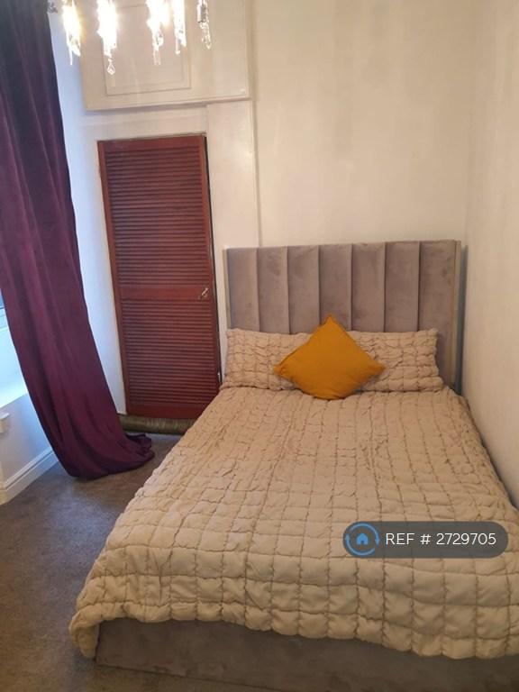 2 bedroom flat in Allison, Glasgow, G42 (2 bed) (#2729705)