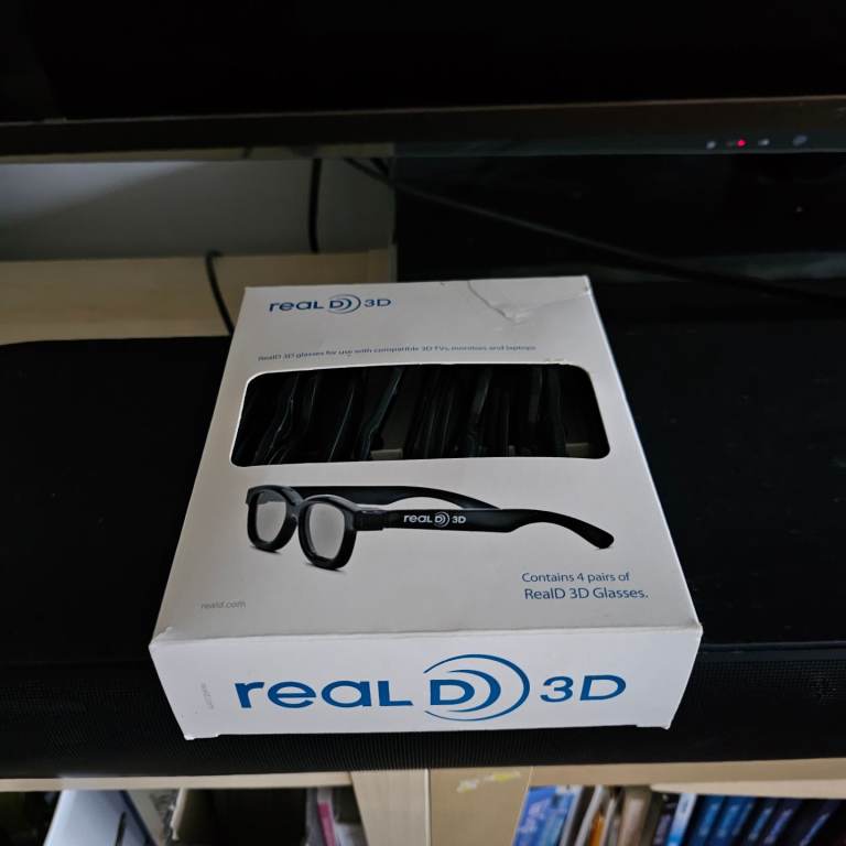 Toshiba 55" 3D TV 55VL963 with Bang & Olufsen 700W Beolab 7.2 Soundbar 