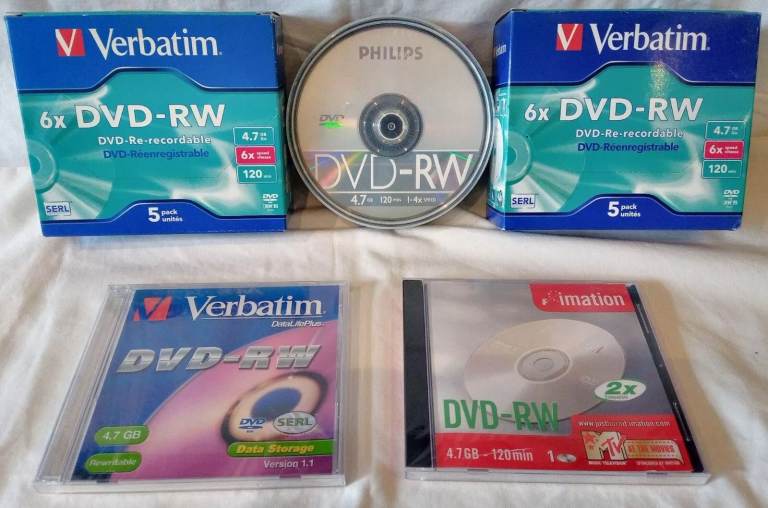 JOB LOT 22 BLANK UNUSED DVD-RW INC. VERBATIM, PHILIPS 4 & 6 SPEED 4.7GB 120 mins