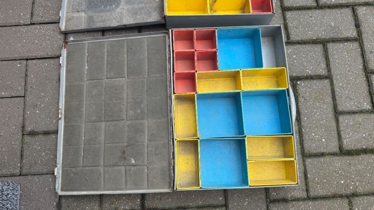 2 handled boxes - ideal for screws, some parts etc