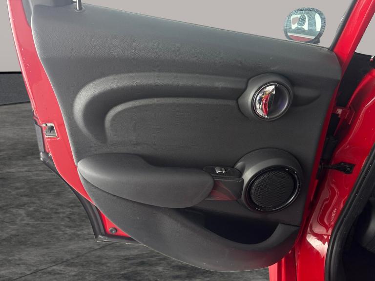 2017 MINI Hatch 1.5 Cooper 5dr Auto HATCHBACK PETROL Automatic