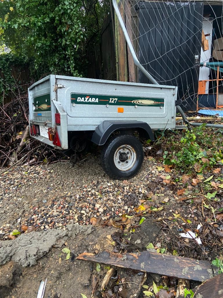 Daxara 127 Tipping Camping Trailer