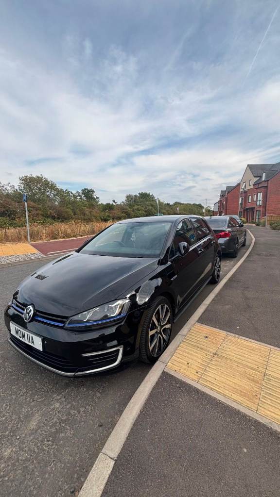 Volkswagen, GOLF, Hatchback, 2016, Semi-Auto, 1395 (cc), 5 doors