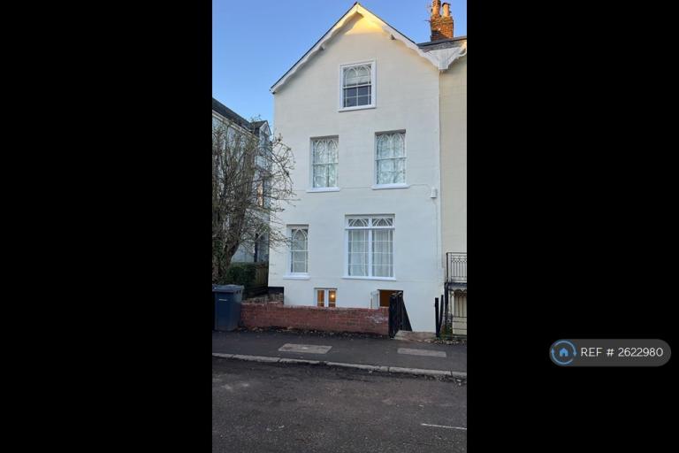 2 bedroom flat in Queens Terrace, Exeter, EX4 (2 bed) (#2622980)