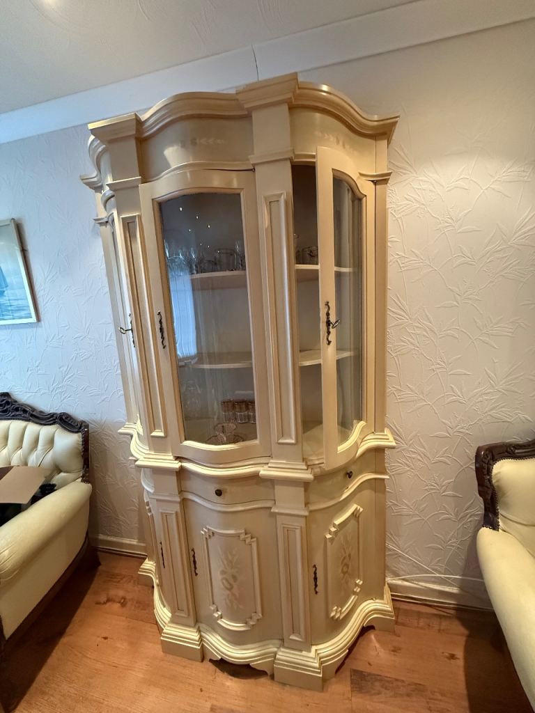 Italian glass display cabinet 