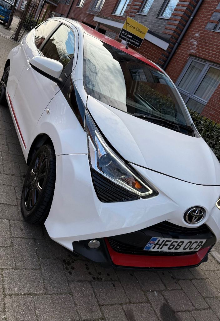Toyota, AYGO, Hatchback, 2018, Semi-Auto, 998 (cc), 5 doors