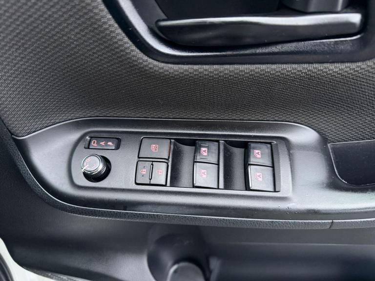  Toyota Noah 1.8 Petrol/Hybrid 7 Seater 5dr Petrol/Electric Hybrid Automatic